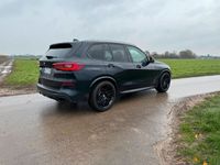 gebraucht BMW X5 M50i G05 Bj. 2021, 22 Zoll Standhz. Panoramad. M-Ausst.