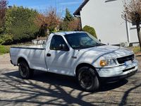 Używany Ford V8 193 KM (141 kW) 1997 Biały SUV