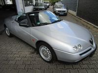 Gebraucht Alfa Romeo Spider Lusso 150 PS (110 kW) 1998 Silber metallic Cabrio