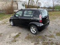 Gebraucht Daihatsu Sirion 91 PS (66 kW) 2009 Schwarz Kleinwagen