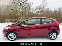 Gebraucht Ford Fiesta Titanium 82 PS (60 kW) 2011 Rot Kleinwagen