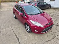 Gebraucht Ford Fiesta Titanium 95 PS (69 kW) 2010 Rot Kleinwagen