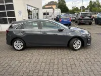 Gebraucht Kia Ceed Vision 140 PS (102 kW) 2019 Grau Kleinwagen