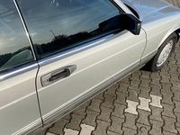 Gebraucht Mercedes 560 209 PS (153 kW) 1987 Silber Coupé