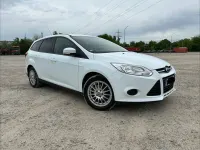Używany Ford Focus 86 KM (63 kW) 2013 Biały Sedan/Limuzyna