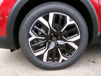 Neu Citroën C4 144 PS (105 kW) 2026 Rot SUV