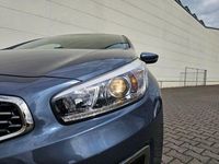 Gebraucht Kia Ceed Edition 7 99 PS (72 kW) 2018 (d7u) planetenblau met. Kleinwagen