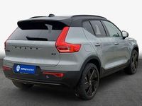 Neu Volvo XC40 Plus 163 PS (119 kW) 2026 Grau SUV