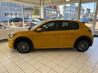 Gebraucht Peugeot e-208 Active 100 kW (136 PS) 2021 Faro gelb Kleinwagen