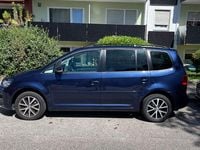 Gebraucht VW Touran Highline 150 PS (110 kW) 2014 Blau Van / Kleinbus