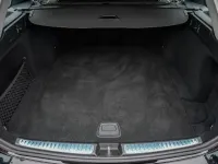 Gebraucht Mercedes C300 Avantgarde 288 PS (211 kW) 2023 Schwarz Limousine