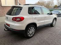 Gebraucht VW Tiguan 140 PS (102 kW) 2008 Weiß SUV