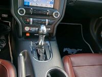 Gebraucht Ford Mustang 317 PS (233 kW) 2018 Weiß Limousine