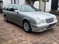 Gebraucht Mercedes E200 Classic 163 PS (119 kW) 2000 Silber Kombi