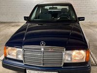 Gebraucht Mercedes 200 75 PS (55 kW) 1992 Limousine