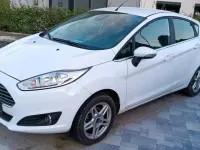 Gebraucht Ford Fiesta 95 PS (69 kW) 2014 Weiß Kleinwagen