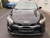 Neu Kia Ceed 101 PS (74 kW) 2025 Schwarz Kleinwagen