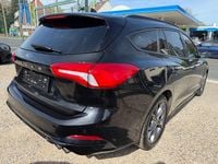 Second-hand Ford Focus ST-Line 120 CP (88 kW) 2021 Negru Break