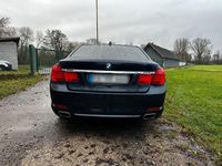 Gebraucht BMW 740 306 PS (225 kW) 2009 Blau Limousine