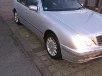 Gebraucht Mercedes E200 116 PS (85 kW) 2000 Silber Limousine