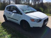 Second-hand Mitsubishi Colt 75 CP (55 kW) 2011 Alb Hatchback
