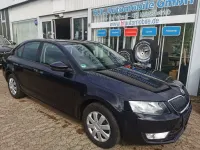 Gebraucht Skoda Octavia Ambition 105 PS (77 kW) 2015 Schwarz Kombi