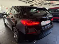 Gebraucht BMW 118 Advantage 136 PS (100 kW) 2022 Schwarz Limousine