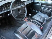 Gebraucht Mercedes 190 150 PS (110 kW) 1985 Schwarz Limousine