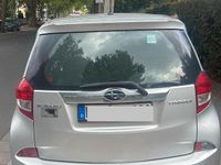 Gebraucht Subaru Trezia 73 PS (53 kW) 2011 Silber Kleinwagen