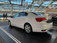 Gebraucht Toyota Avensis Multidrive S 147 PS (108 kW) 2012 Weiß Limousine