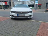 Gebraucht VW Passat 150 PS (110 kW) 2018 Weiß Kombi
