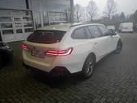 Gebraucht BMW 520 Performance 197 PS (144 kW) 2025 Weiß Kombi