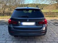 Gebraucht BMW 320 Advantage 190 PS (139 kW) 2018 Grau Kombi