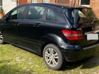 Gebraucht Mercedes B160 95 PS (69 kW) 2011 Schwarz Kleinwagen