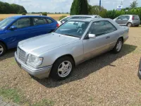 Gebraucht Mercedes 220 150 PS (110 kW) 1994 Silber Coupé