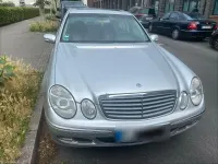 Gebraucht Mercedes E240 177 PS (130 kW) 2002 Silber Limousine