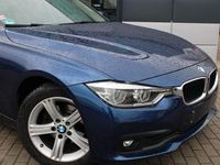 Gebraucht BMW 318 Advantage 150 PS (110 kW) 2016 Blau Kombi