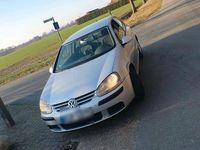 Gebraucht VW Golf V 105 PS (77 kW) 2004 Silber Kleinwagen