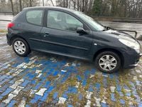 Gebraucht Peugeot 206+ Basis 68 PS (50 kW) 2010 Grau Kleinwagen