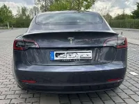 Usado Tesla Model 3 Standard Range Plus 225 kW (306 CV) 2022 Gris Berlina