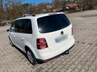 Gebraucht VW Touran 140 PS (102 kW) 2007 Weiß Van / Kleinbus
