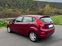 Gebraucht Ford Fiesta 60 PS (44 kW) 2009 Rot Kleinwagen