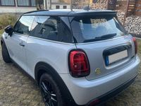 Gebraucht Mini Cooper SE Resolute Edition 135 kW (184 PS) 2022 Silber Kleinwagen