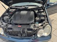 Gebraucht Mercedes C220 150 PS (110 kW) 2004 Blau Kombi