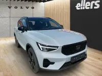 Neu Volvo XC40 Plus 197 PS (144 kW) 2026 Grau SUV