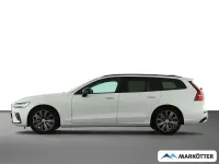 Używany Volvo V60 Plus 197 KM (144 kW) 2025 Biały Kombi
