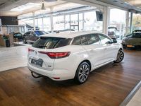 Używany Renault Megane E-Tech 159 KM (116 kW) 2024 Biały Kombi