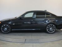 Gebraucht BMW 318 143 PS (105 kW) 2011 Schwarz Limousine