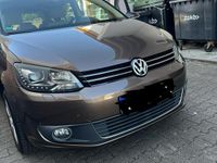 Gebraucht VW Touran Highline 140 PS (102 kW) 2012 Braun Van / Kleinbus