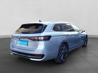 Gebraucht VW Passat Elegance 272 PS (200 kW) 2025 Silber Kombi